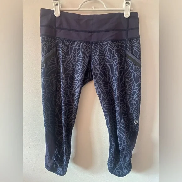 Lululemon Run A Marathon Crop II Size 6 - Picture 2 of 6